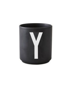 Alternative view of Design Letters – Porzellan-Becher Y – Schwarz