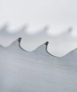 Spezialstahl gehärtete Zahnspitzen Bandsägeblatt passend für Wood-Mizer LX50 – 3330 x 35 x 1.00 mm – 22 mm mit Räumerzahn