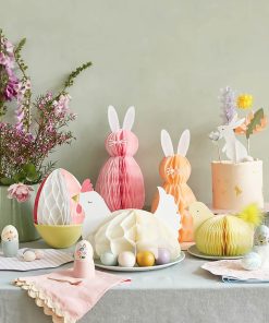 Alternative view of Honigwaben-Osterdekoration von Meri Meri